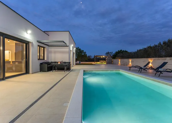 Justin بيت للعطل Prkos