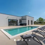Prázdninový dům Justin *