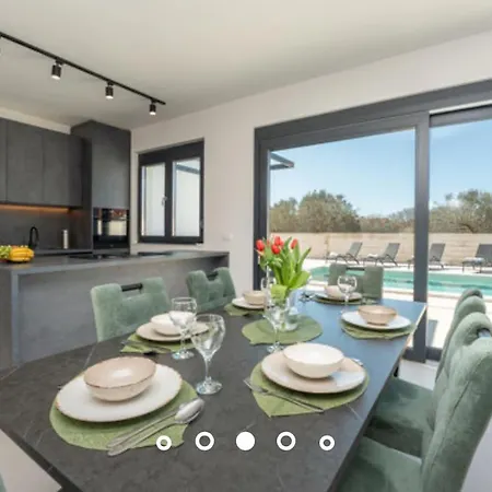 Ferienhaus Justin Prkos